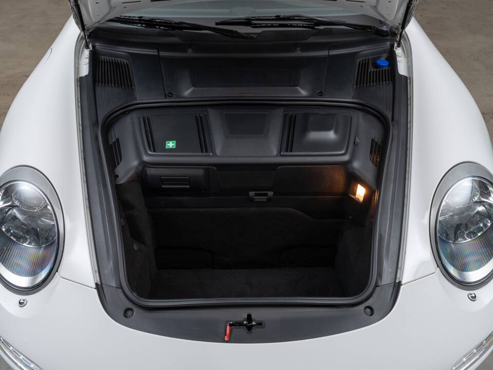 Imagen 17/46 de Porsche 911 Carrera GTS (2011)