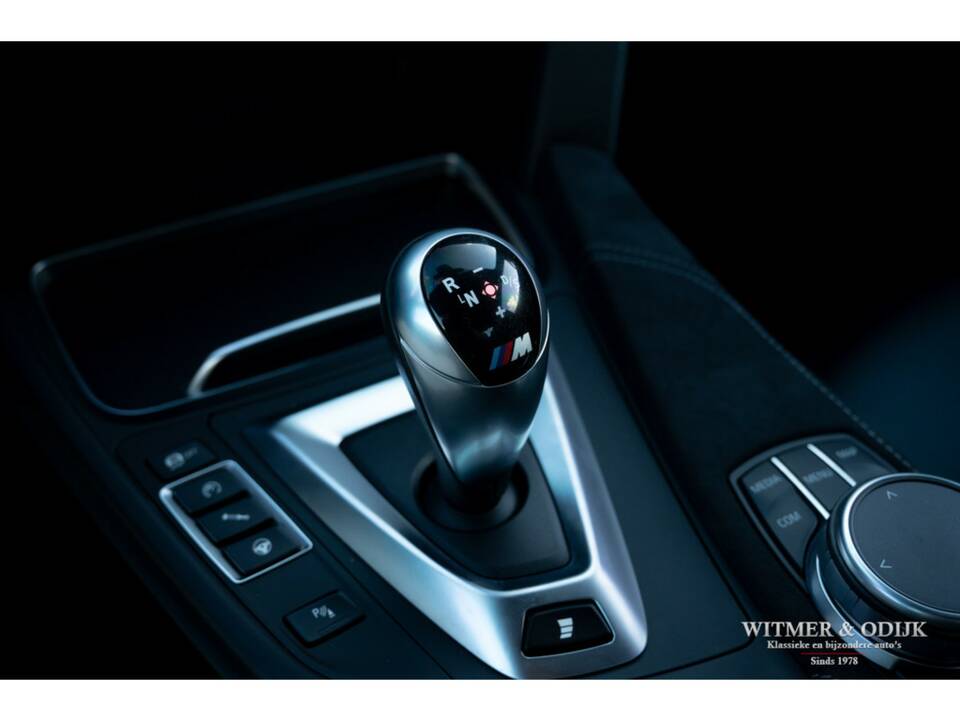 Image 21/50 of BMW M4 CS (2018)