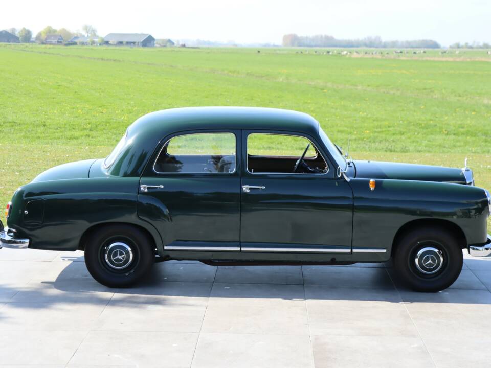 Image 47/50 of Mercedes-Benz 180 D (1958)