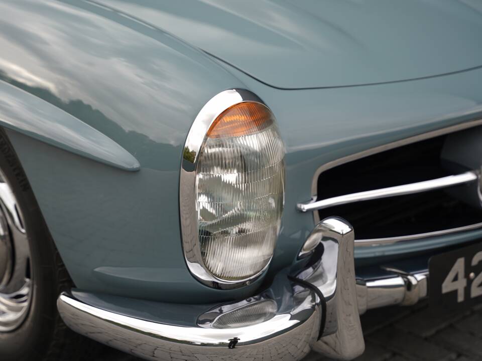 Image 26/43 of Mercedes-Benz 300 SL Roadster (1960)