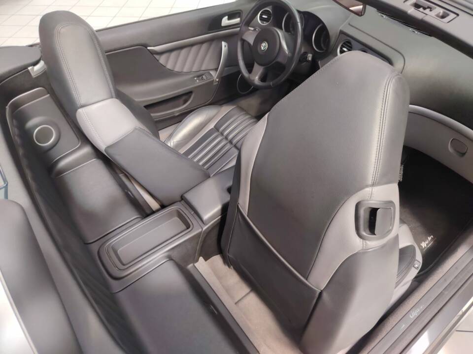 Bild 49/86 von Alfa Romeo Spider 2.2 JTS (2007)