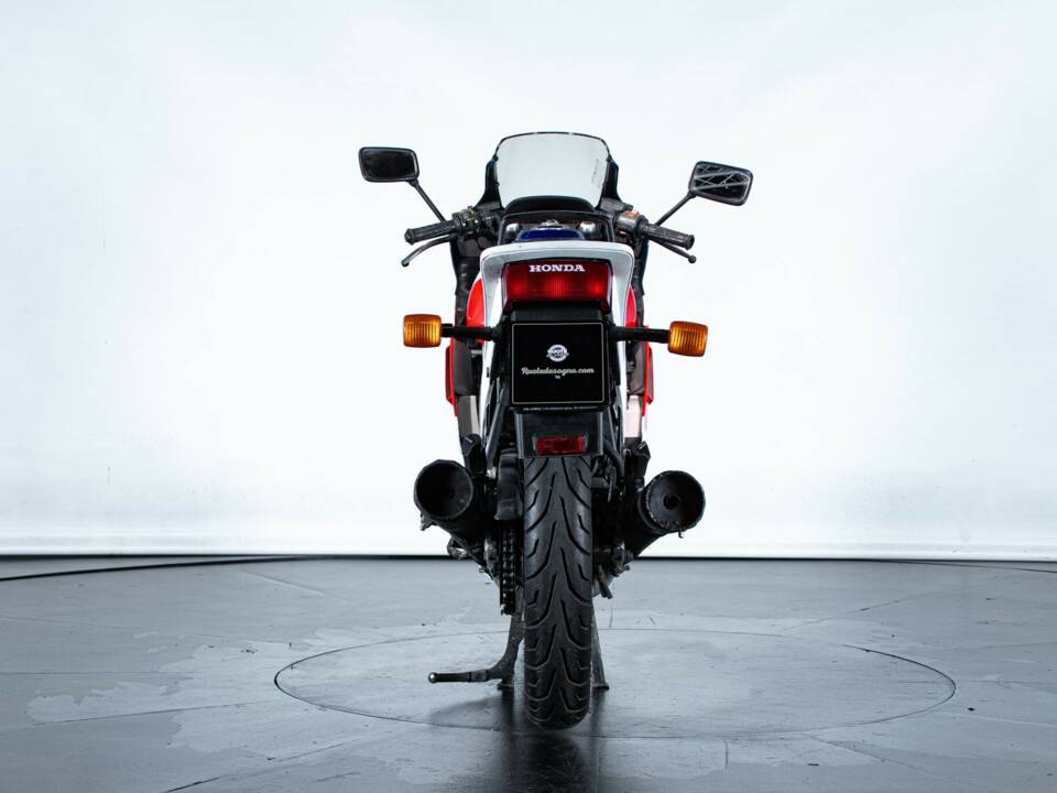 Immagine 7/50 di Honda VF 500 F (1986)