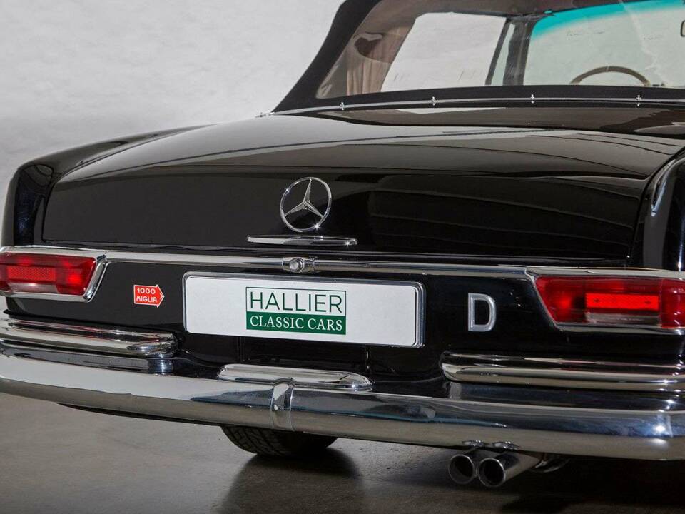 Image 15/34 of Mercedes-Benz 280 SE (1966)