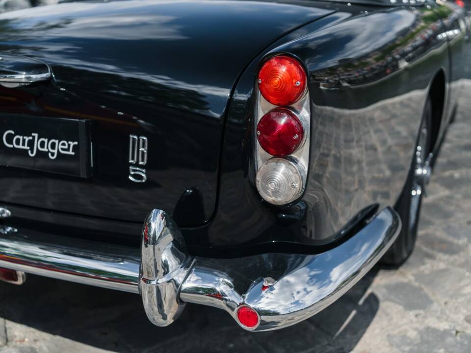 Afbeelding 29/75 van Aston Martin DB 5 Volante (1964)