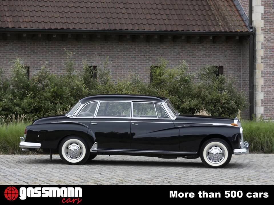 Image 4/15 de Mercedes-Benz 300 d (1960)