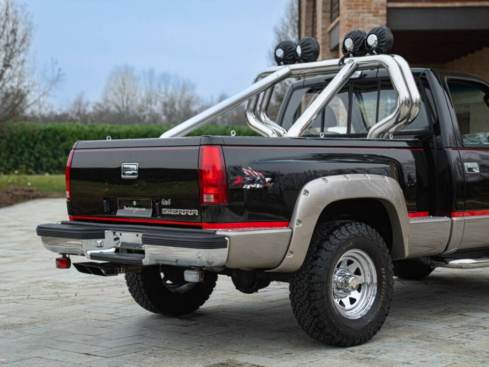 Image 26/50 of GMC Sierra 1500 (1990)