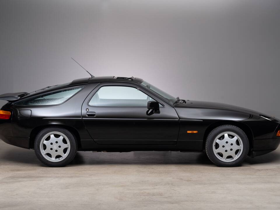 Image 5/43 of Porsche 928 GT (1991)