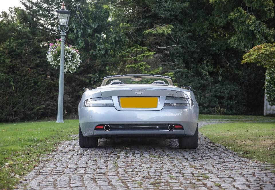 Bild 25/30 von Aston Martin DB 9 Volante (2006)