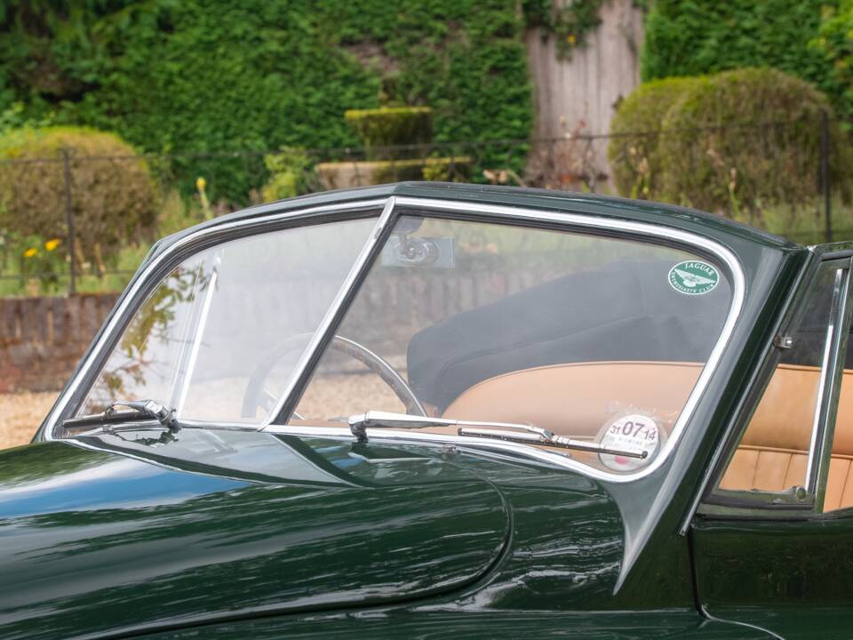 Bild 20/50 von Jaguar XK 120 DHC (1954)