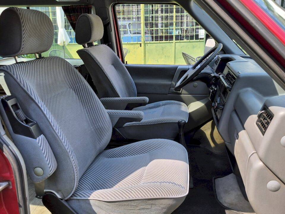 Bild 33/71 von Volkswagen T4 California 2.4 D (1994)
