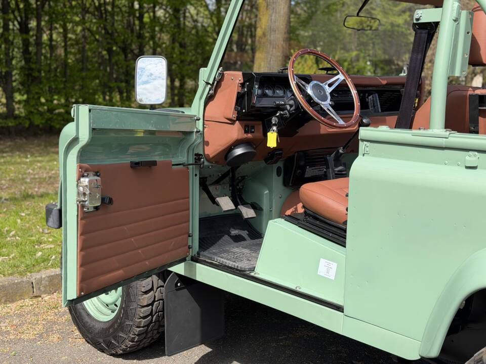 Imagen 25/74 de Land Rover Defender 90 (1998)