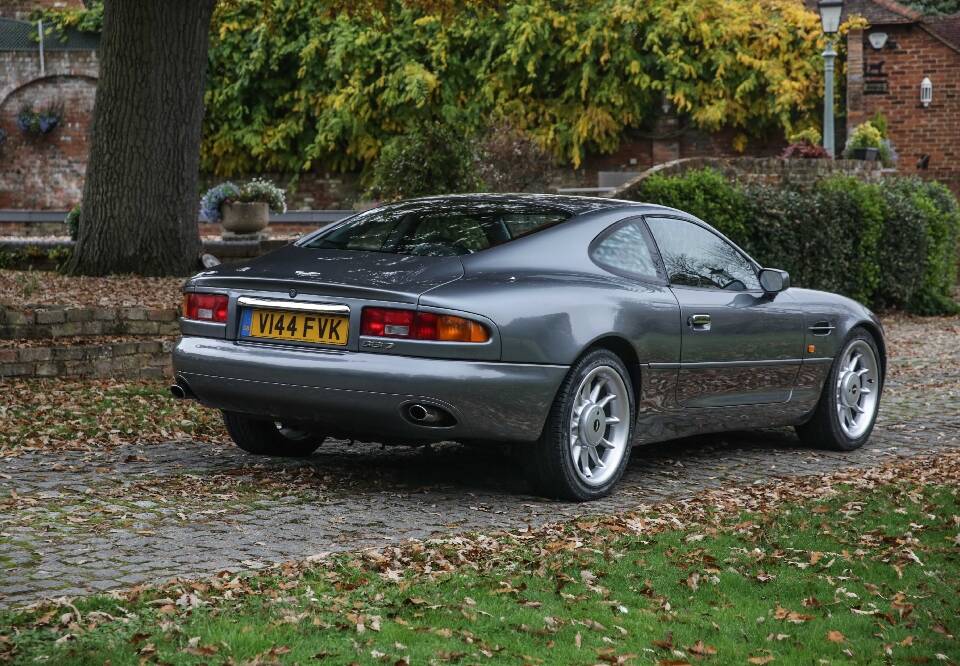 Image 9/34 of Aston Martin DB 7 (1999)
