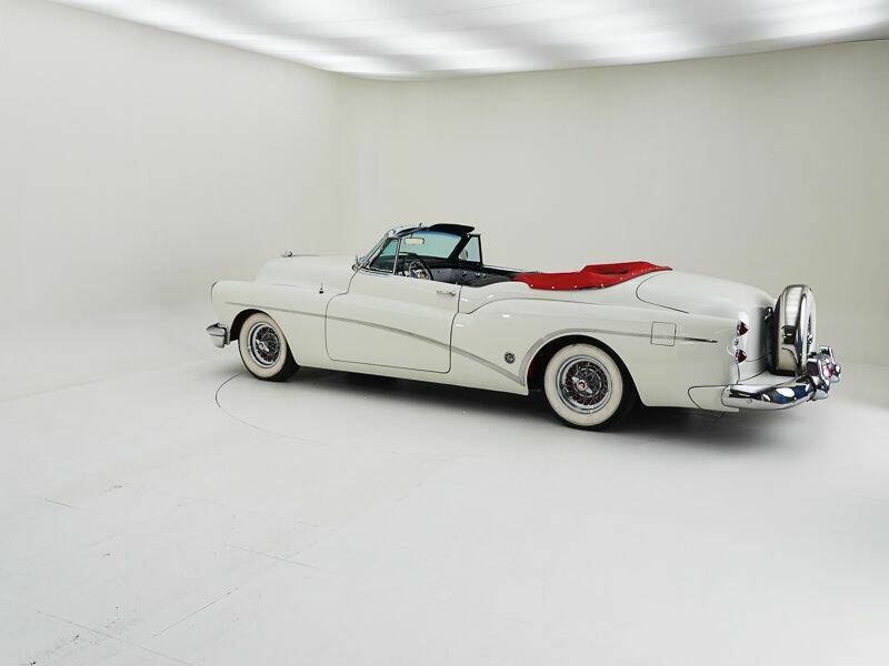 Image 3/15 of Buick Roadmaster Skylark (1953)