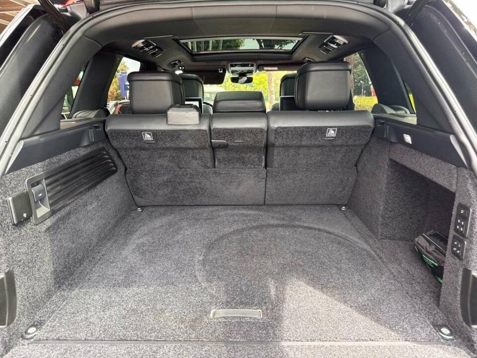 Image 28/29 of Land Rover Range Rover V8 SV Autobiography (2019)