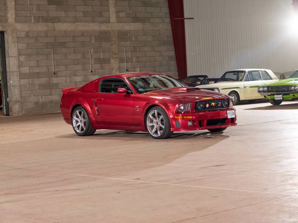 Image 24/68 of Ford Mustang GT (2005)