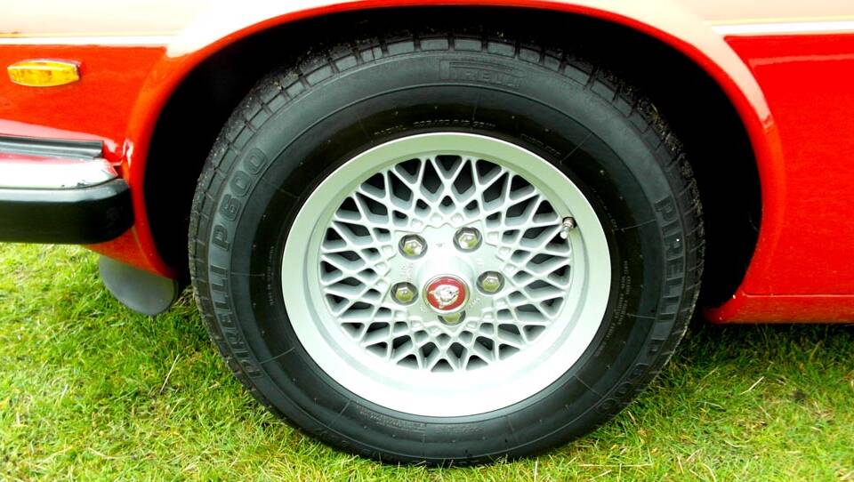 Image 7/15 of Jaguar XJ-S Convertible (1989)