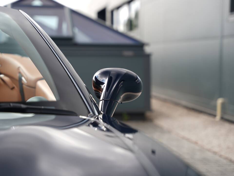 Image 38/50 de Ferrari California (2012)