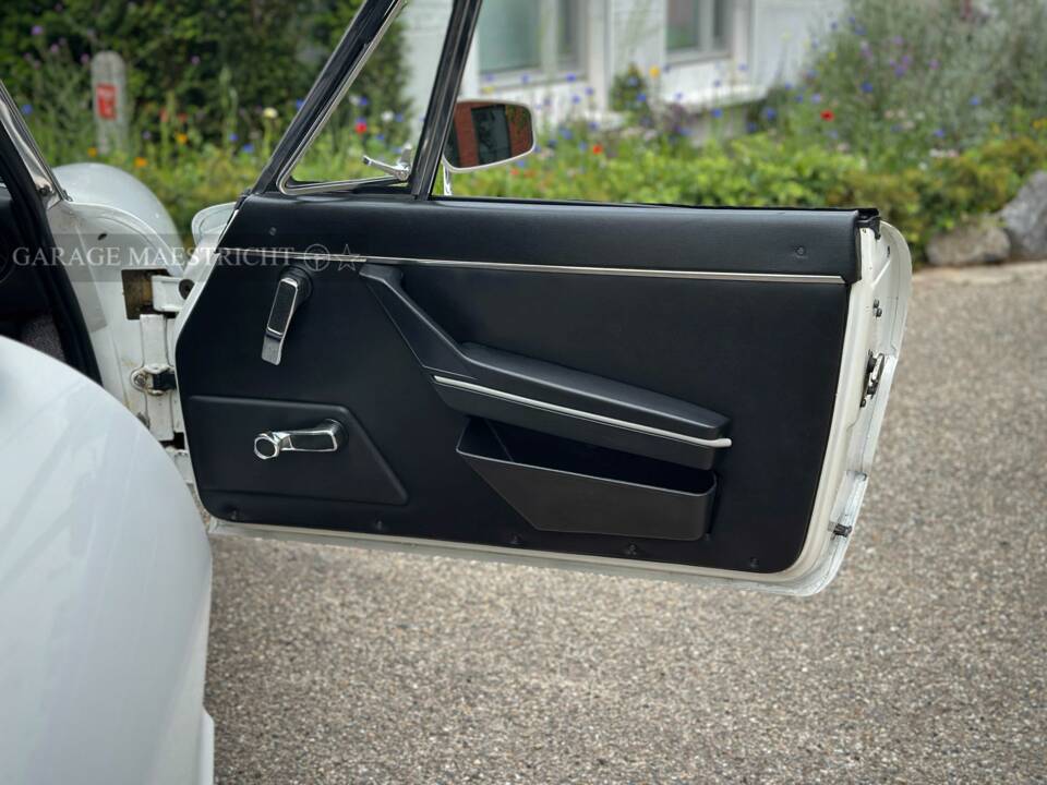 Image 19/95 of Alfa Romeo 2000 Spider Veloce (1980)