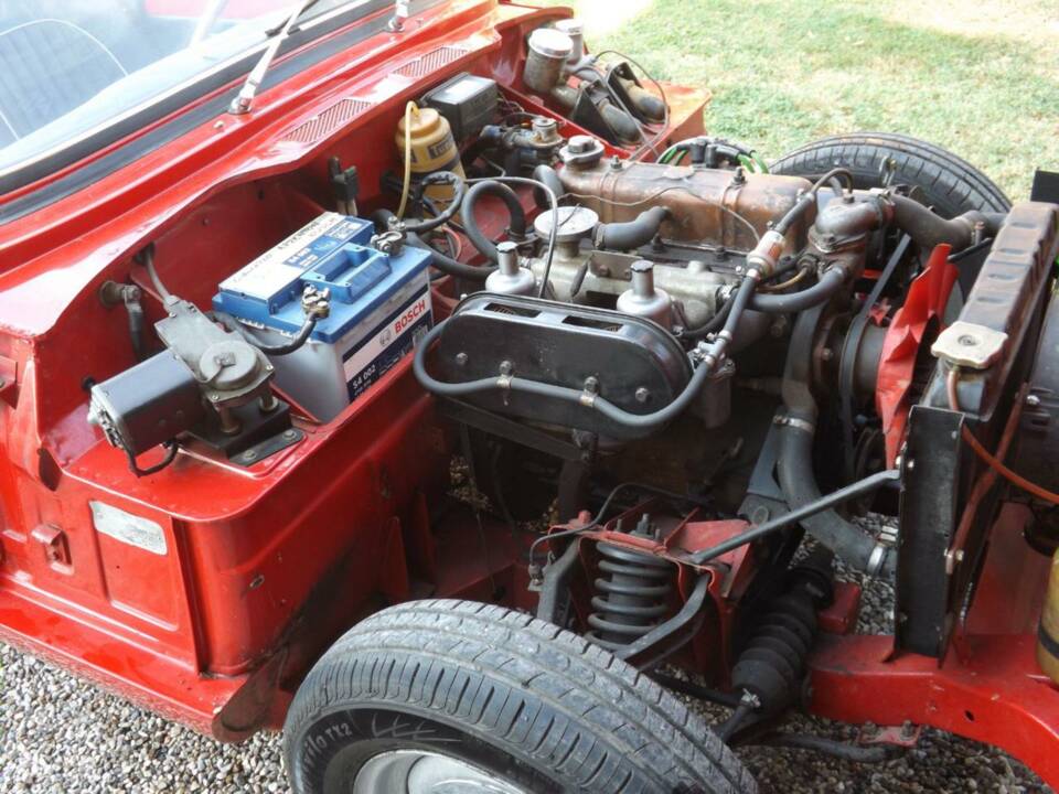 Image 31/50 of Triumph Spitfire Mk III (1968)
