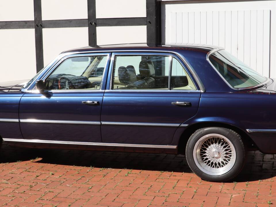 Image 20/57 de Mercedes-Benz 450 SEL 6,9 (1977)