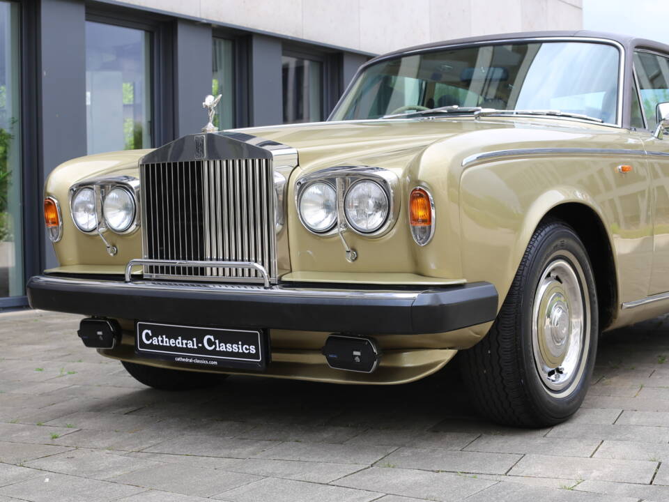 Image 33/37 of Rolls-Royce Silver Shadow II (1978)