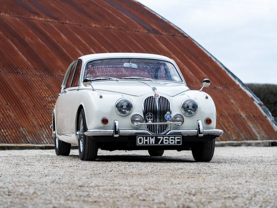 Bild 41/51 von Jaguar 240 (1968)