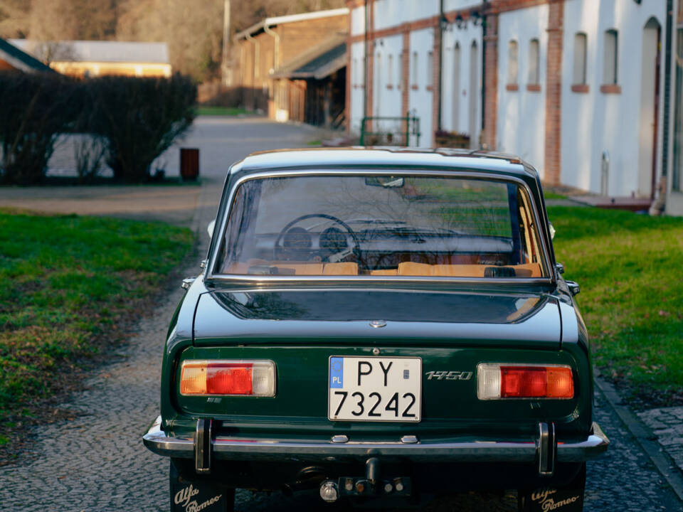Image 36/78 de Alfa Romeo 1750 Berlina (1970)