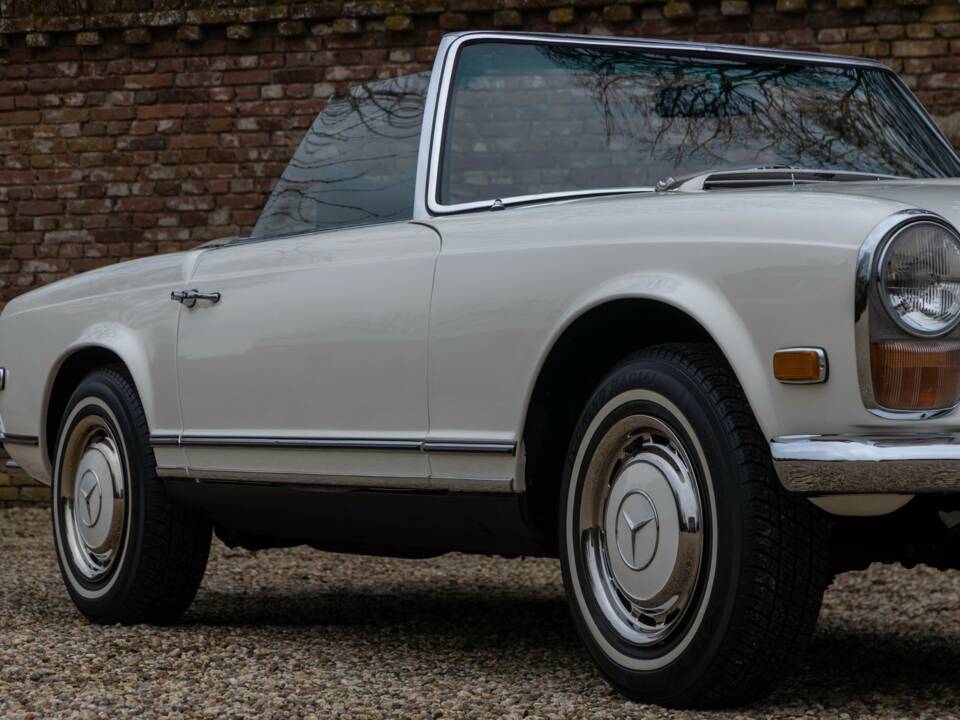 Bild 31/50 von Mercedes-Benz 280 SL (1970)