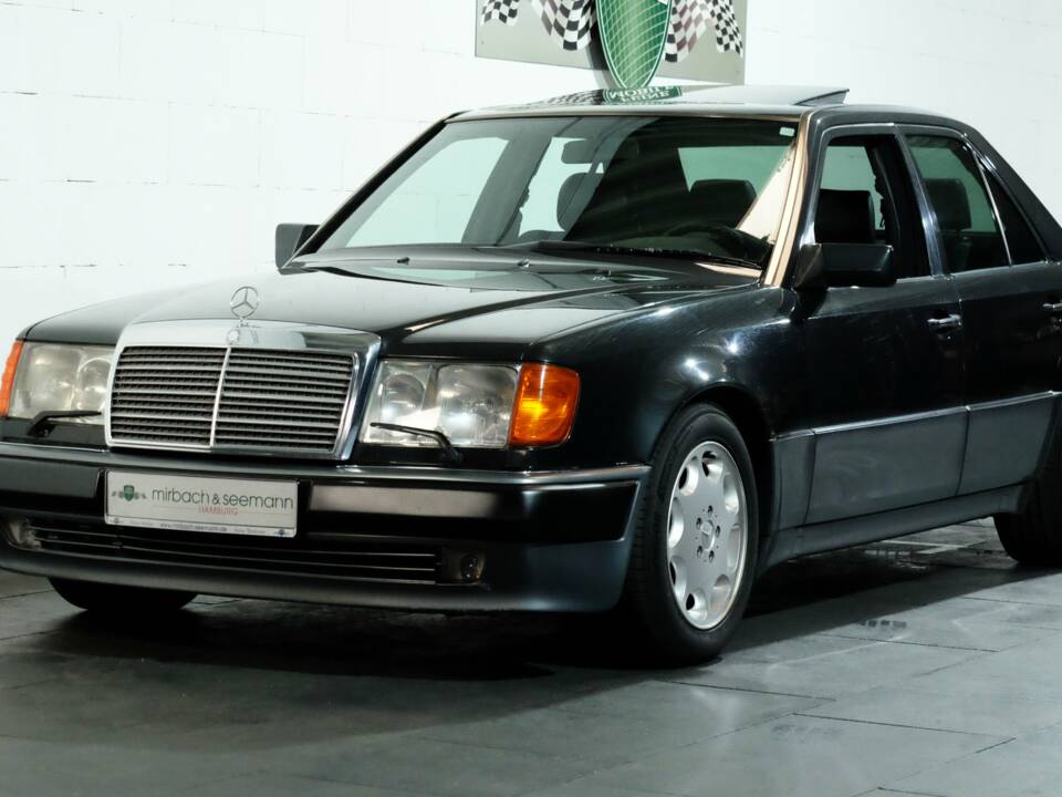 Bild 1/28 von Mercedes-Benz 500 E (1991)