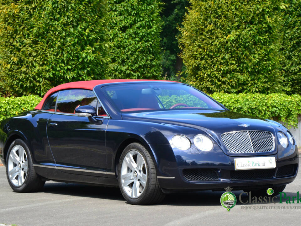 Bild 15/50 von Bentley Continental GTC (2007)