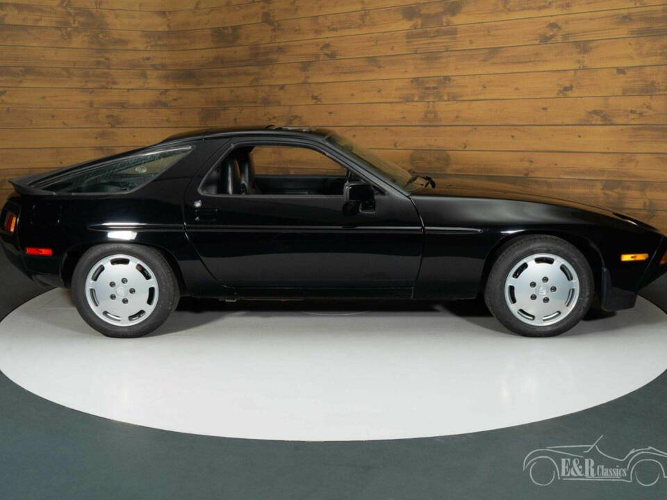Bild 22/35 von Porsche 928 S (1986)