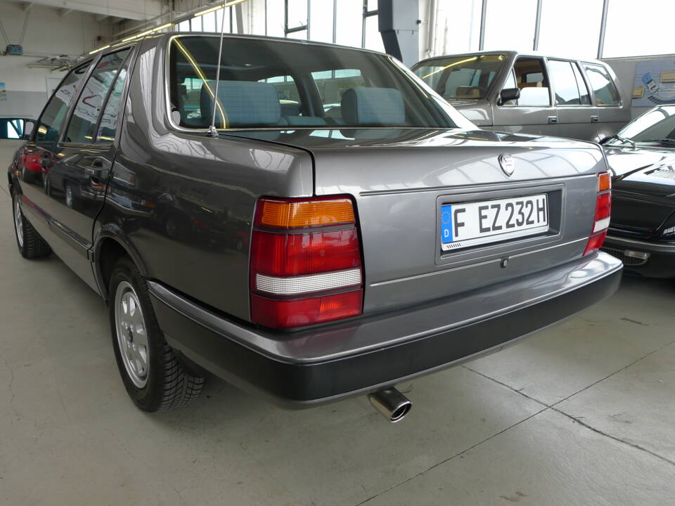Immagine 27/32 di Lancia Thema I.E. (1991)