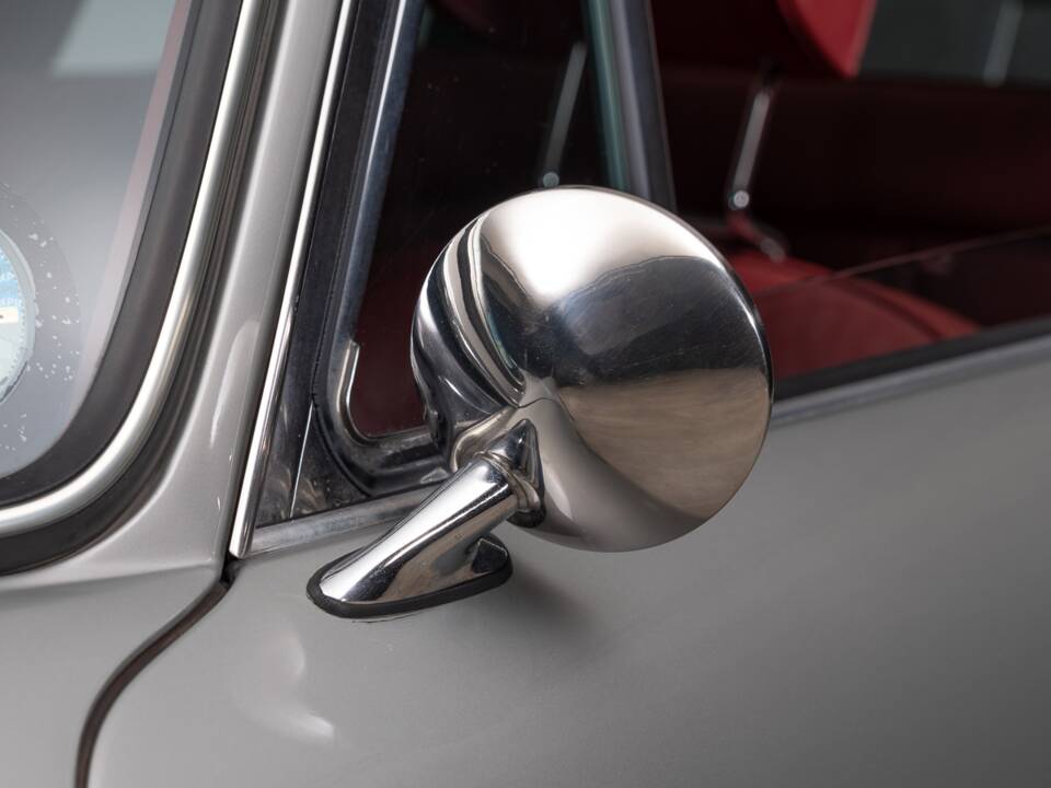 Bild 16/36 von Aston Martin DB 6 Vantage (1966)