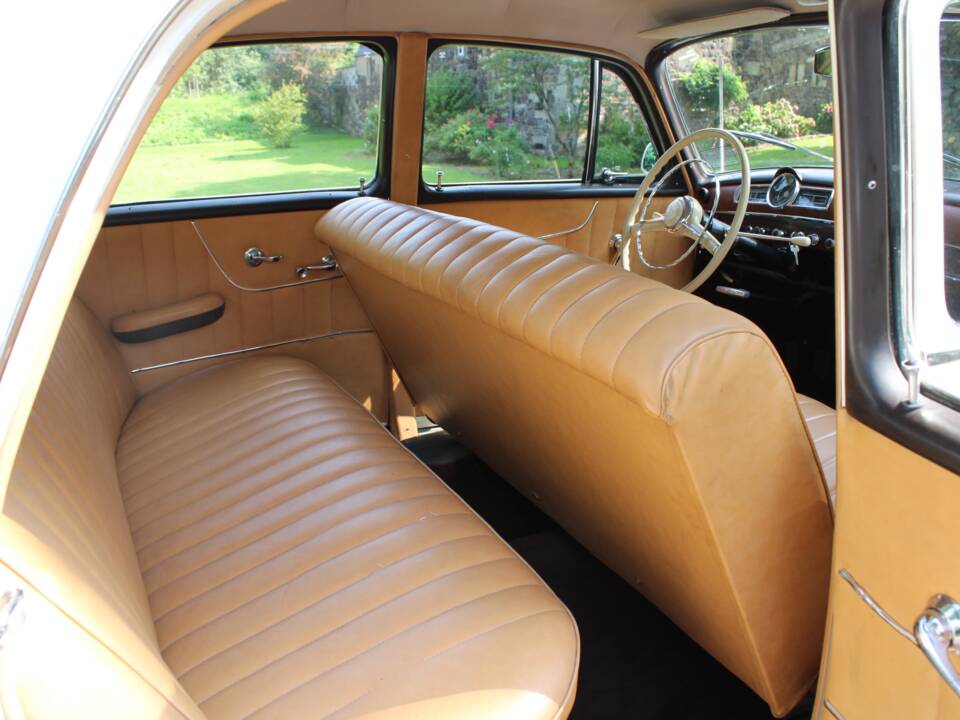 Image 34/50 of Mercedes-Benz 219 (1959)