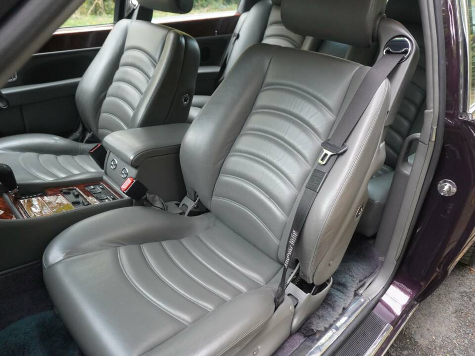 Bild 13/18 von Bentley Continental R Mulliner (2000)