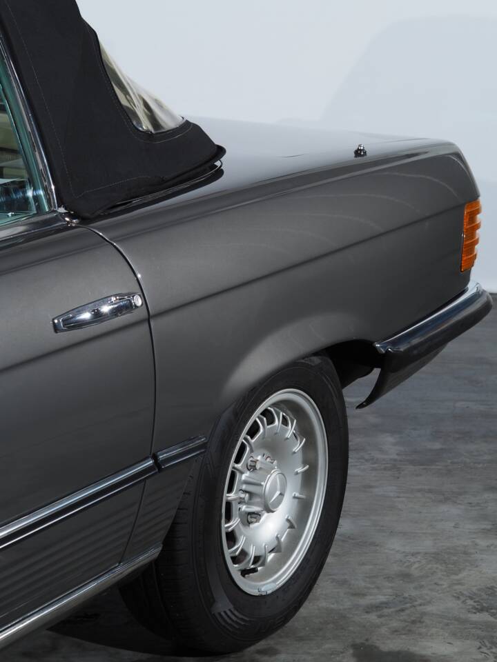 Immagine 16/51 di Mercedes-Benz 280 SL (1985)