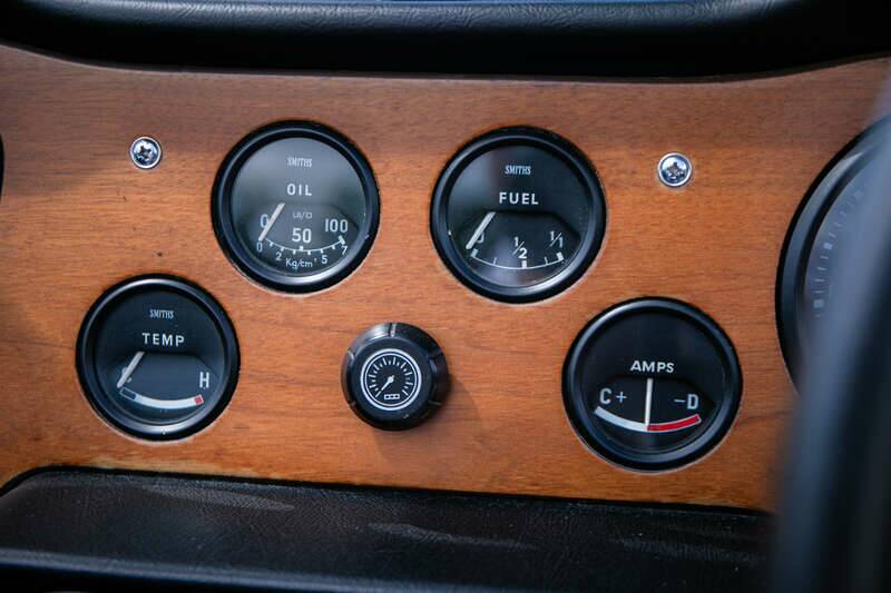 Image 21/31 of Triumph TR 5 PI (1968)
