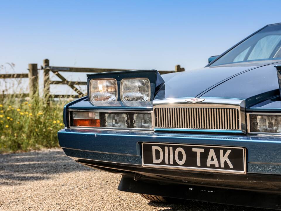 Immagine 27/28 di Aston Martin Lagonda (1987)