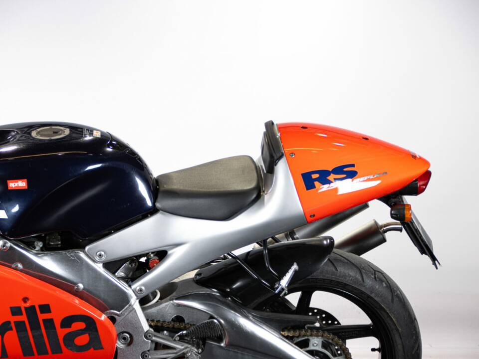 Image 16/50 of Aprilia RS 250 (1998)