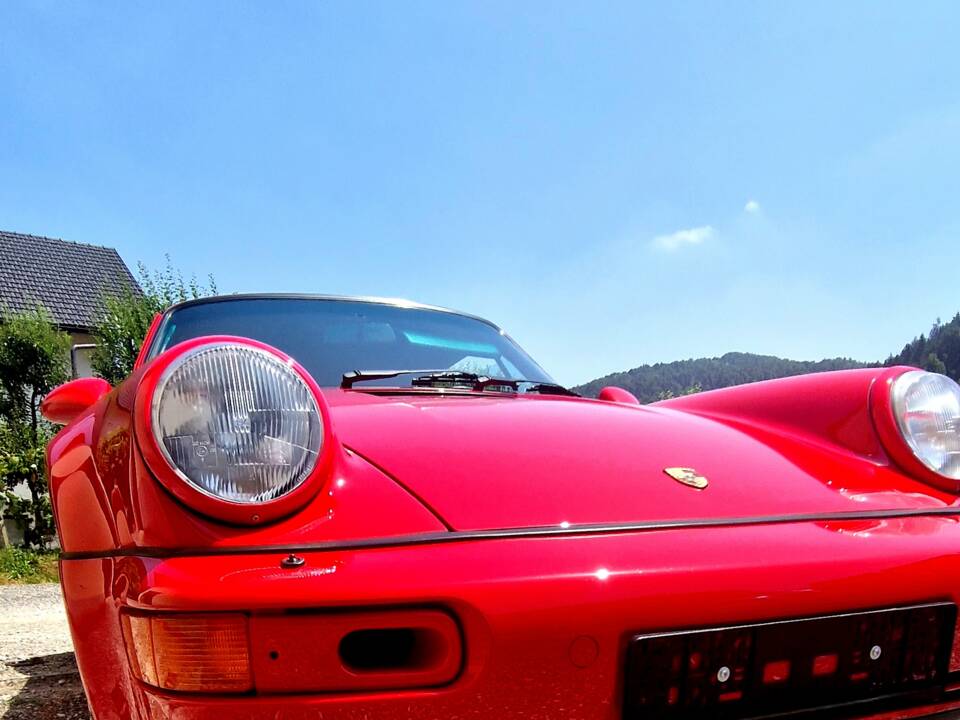 Image 2/9 of Porsche 911 Carrera 2 (1992)