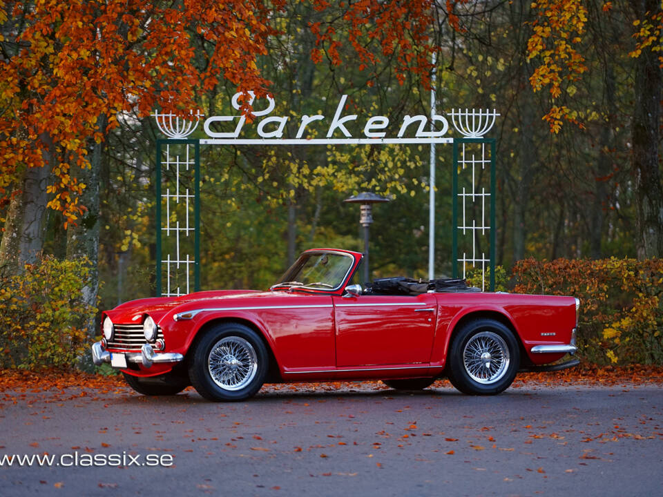 Image 3/27 de Triumph TR 5 PI (1968)