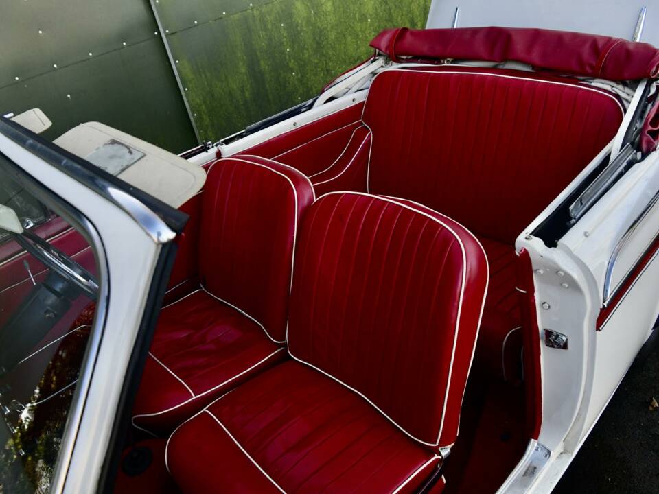 Imagen 43/50 de Sunbeam Rapier Mk IIIA (1963)