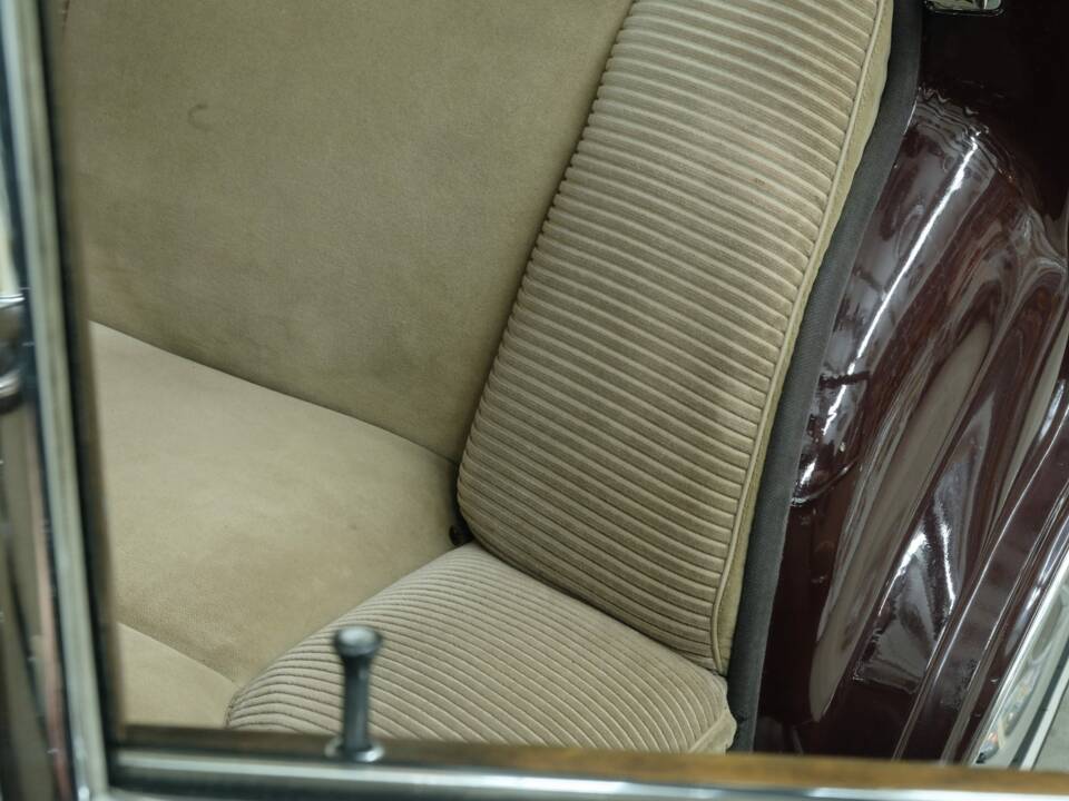 Image 27/50 of Mercedes-Benz 300 SE lang (1965)