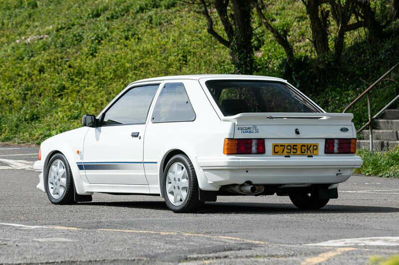 Image 4/33 de Ford Escort turbo RS (1986)