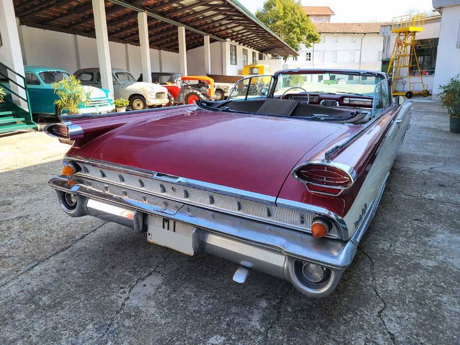 Image 22/44 of Oldsmobile 98 Convertible (1959)