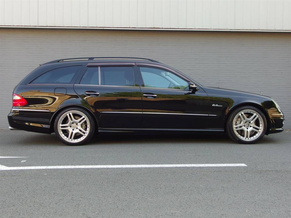 Image 5/98 of Mercedes-Benz E 63 AMG T (2008)