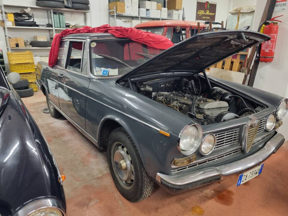 Afbeelding 1/5 van Alfa Romeo 2600 Berlina (1964)