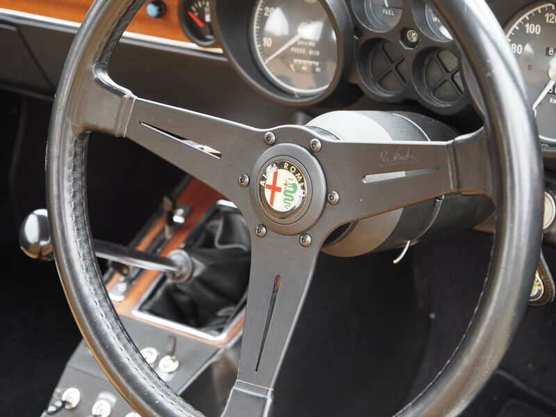 Image 10/49 of Alfa Romeo Giulia 1600 GT Junior (1976)