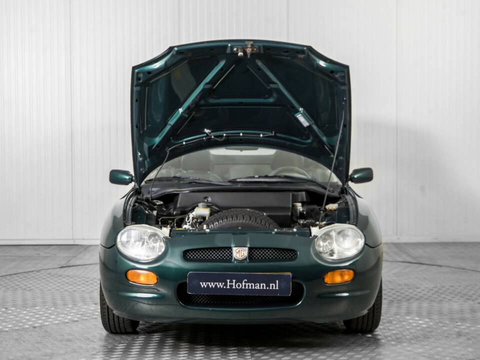 Imagen 37/50 de MG F 1.8i (1996)