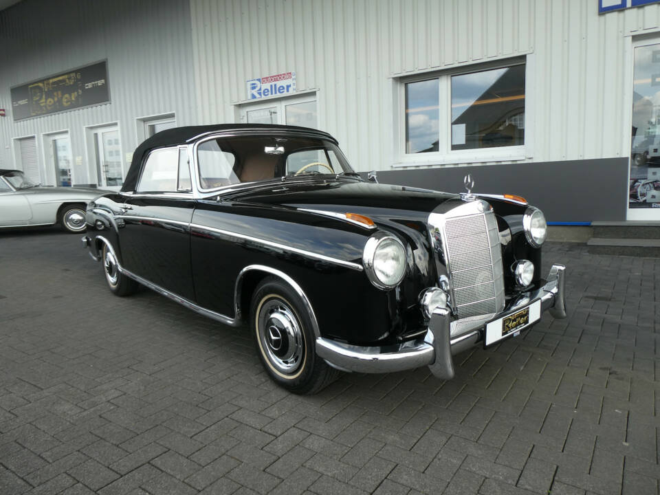 Imagen 1/24 de Mercedes-Benz 220 SE Cabriolet (1959)